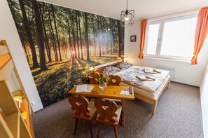 Quadruple Room | Minibar, soundproofing, cribs/infant beds, free WiFi - Penzion Top (Cesky Krumlov)
