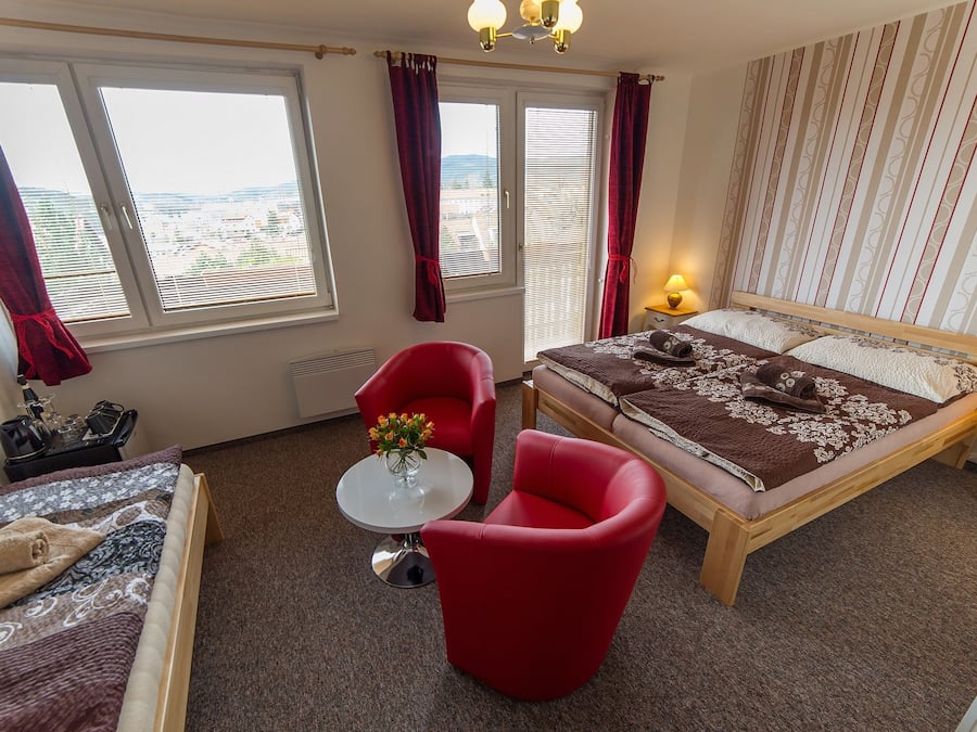 Triple Room | Minibar, soundproofing, cribs (surcharge), WiFi (free)