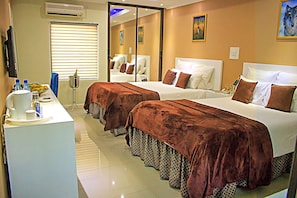 行政雙床房, 花園景觀 | 義大利 Frette 床單、高級寢具、客房內保險箱、書桌