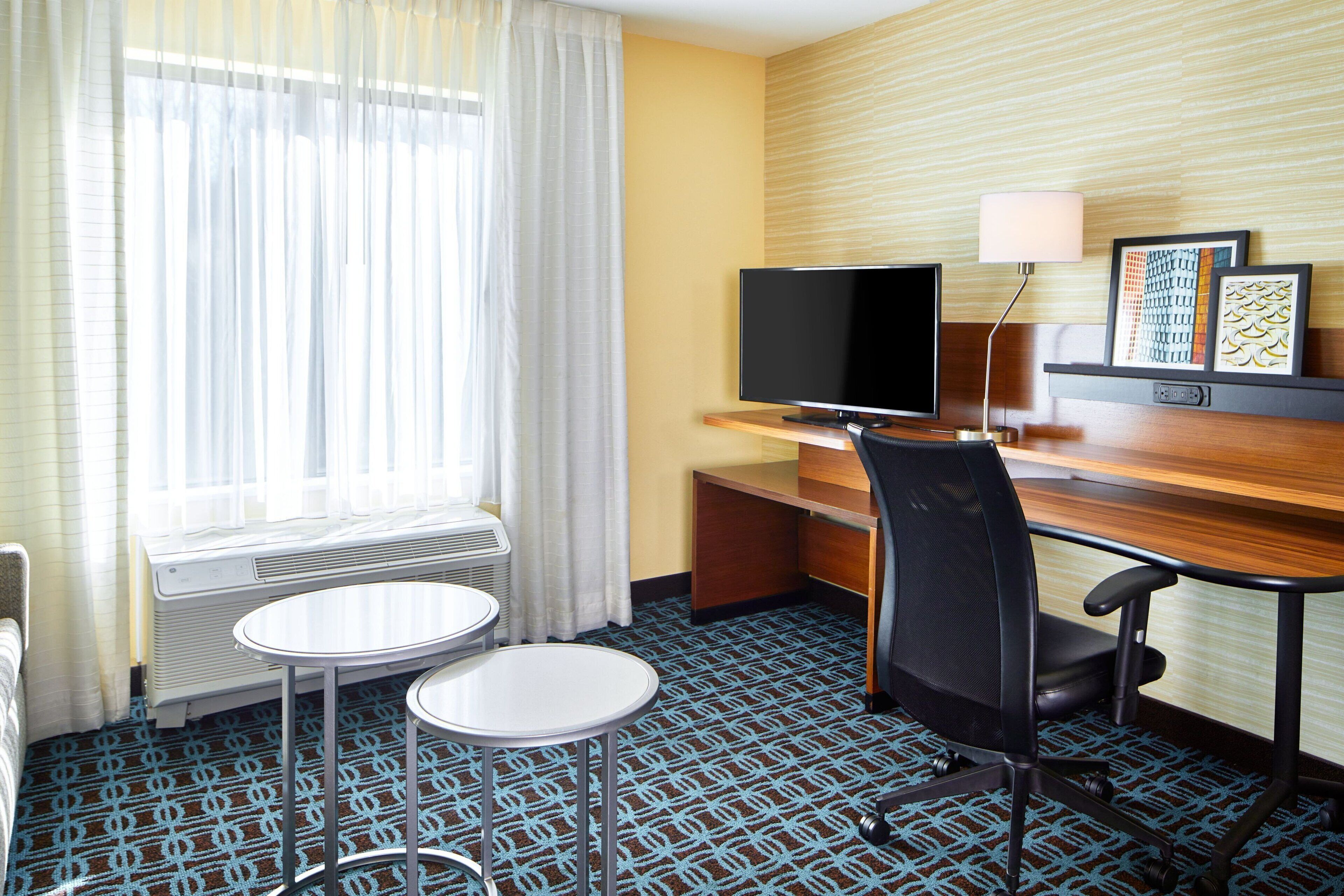 studio, multiple beds | living area | 40-inch lcd tv with satellite channels, tv