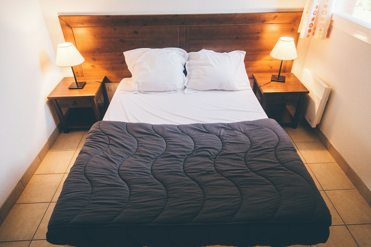 Premium bedding, desk, soundproofing, iron/ironing board