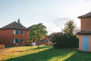 Exterior detail - Terres de France - Domaine de Claire Rive (Prayssac)