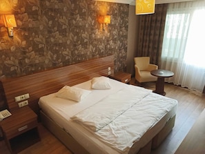 Standard Double Room Single Use | Bathroom