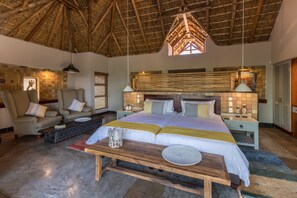 Minibar, in-room safe, bed sheets - Muluwa Lodge (Mbombela)