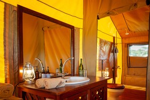 Chambre Familiale | Salle de bain | Articles de toilette gratuits, serviettes fournies