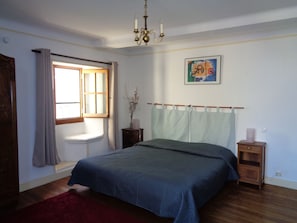 Double room - Touraine | Free WiFi, bed sheets - Le Pigeonnier Chambres d'hotes (La Roche-Posay)