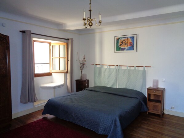 Habitación doble | Wifi gratis y ropa de cama 