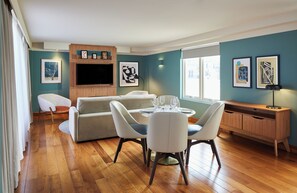 One bedroom open plan | 1 bedroom, premium bedding, in-room safe, laptop workspace - master Farringdon (London)