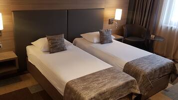 1 ๊ฐ์ ์นจ์ค, ๊ฐ์ค ๋ด ๊ธ๊ณ , ์ฑ
์, ๋ฐฉ์ ์ค๋น