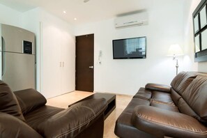 City Condo, 1 Bedroom | Living room - Papaya 20 by CocoBR (Playa del Carmen)