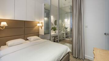 1 Schlafzimmer, Zimmersafe, Schreibtisch, schallisolierte Zimmer