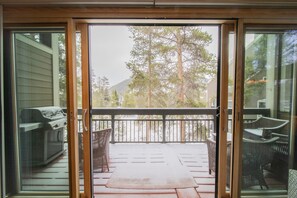 Condo, várias camas, vista para a montanha (Pines 2045) | Fachada