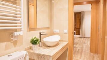 Apartment, City View | Bathroom | Shower, hair dryer, towels, soap