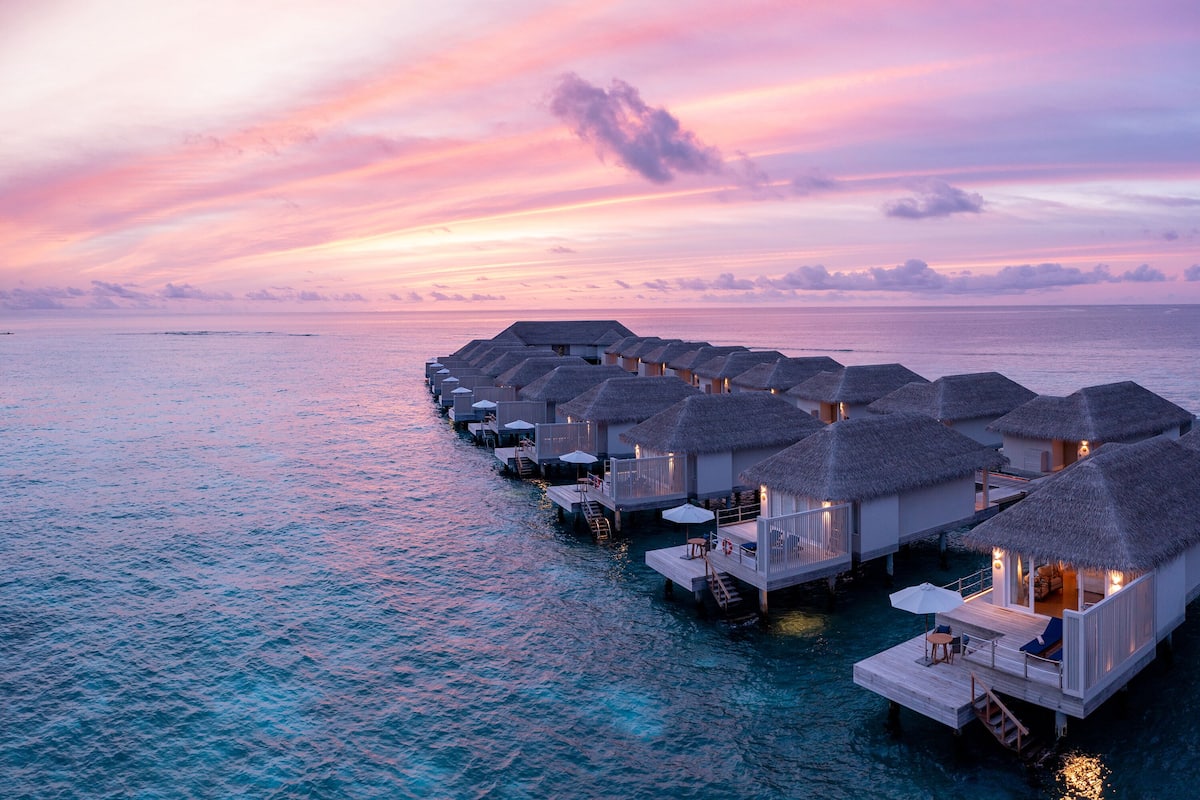 Villa (Sunset Water) | Kameruitzicht