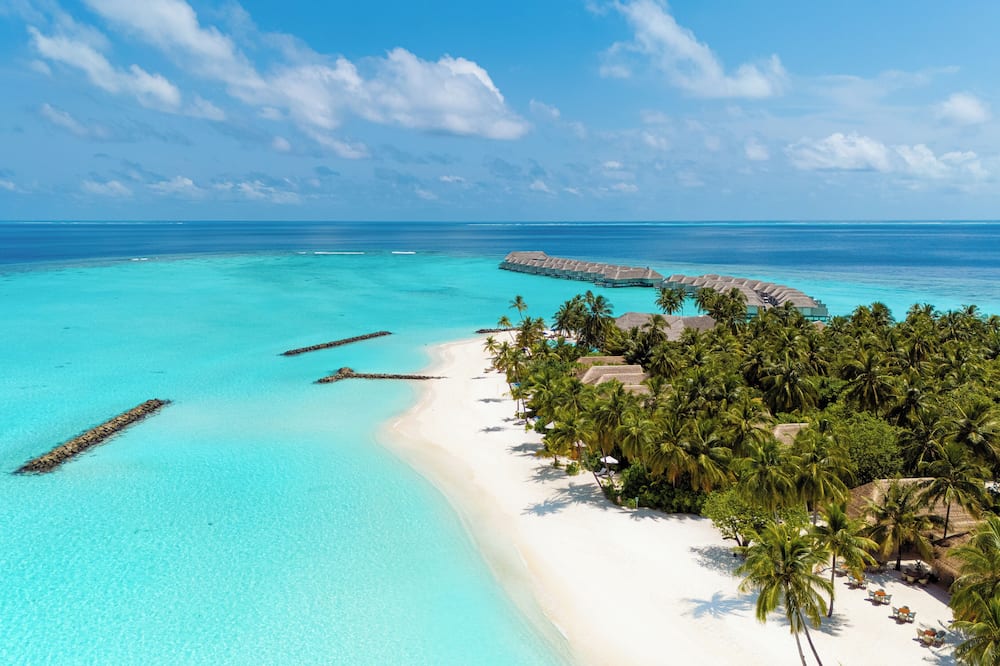 Baglioni Resort Maldives Lhw - Luxury All Inclusive — hotel in Kalhuhuraa Magu, Maagau Island MV, 20099