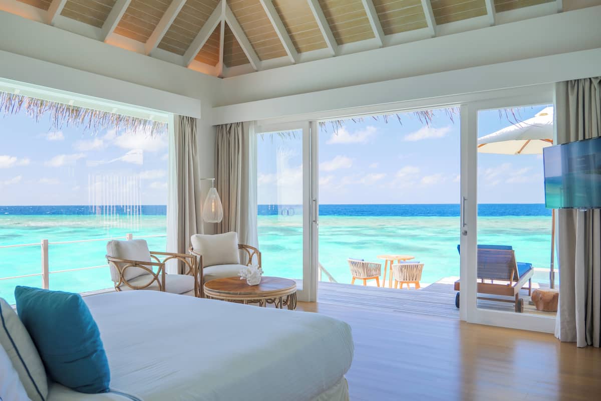 1 bedroom, premium bedding, minibar, in-room safe