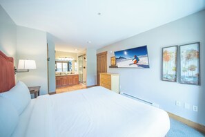 Premium Condo, 3 Bedrooms, Balcony, Mountain View (Springs 8893) | 3 bedrooms, individually decorated, individually furnished - Springs 8893 by SummitCove Vacation Lodging (Keystone)