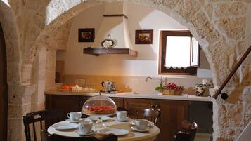 Trullo 2 Adulti | Cucina privata | Frigorifero