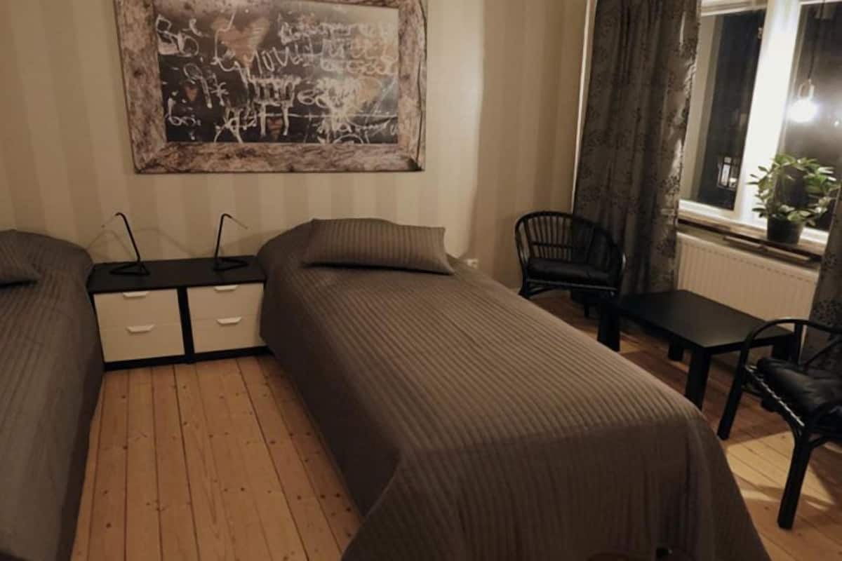 Traditionele tweepersoonskamer (101) | Hypoallergeen beddengoed, verduisterende gordijnen