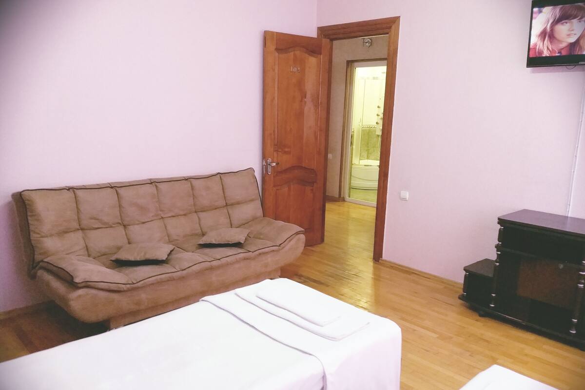 Standard Triple Room, Shared Bathroom | Premium bedding, iron/ironing board, free WiFi