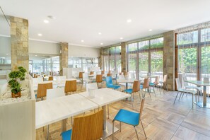 Breakfast, lunch, dinner served; international cuisine  - MPM Hotel Orel (Sunny Beach)