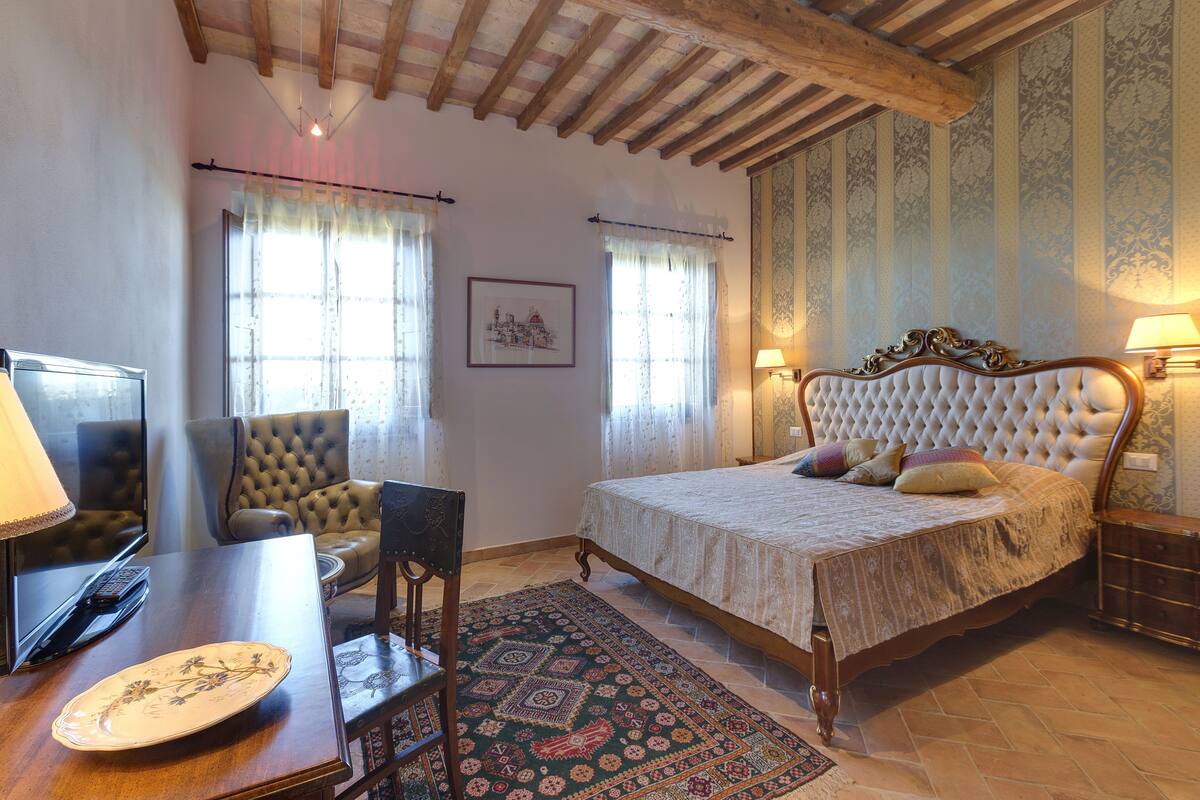 Premium bedding, minibar, in-room safe, individually decorated