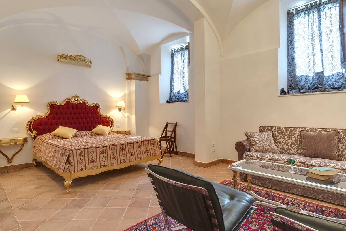 Premium bedding, minibar, in-room safe, individually decorated