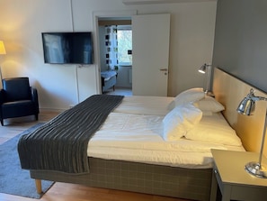 Apartamento superior | Caja fuerte, escritorio, espacio para trabajar con un portátil