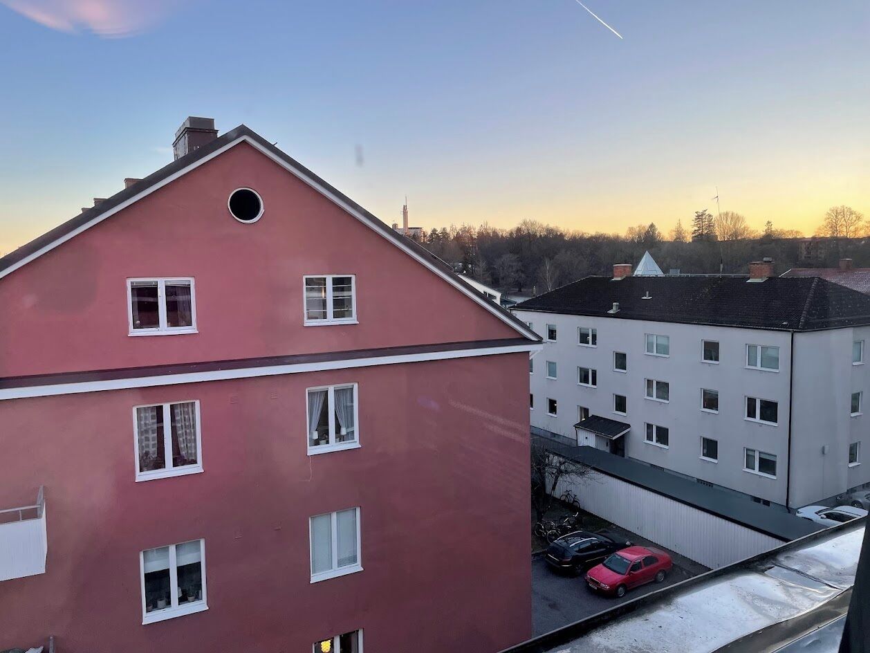 Standardrum | Utsikt mot innergård
