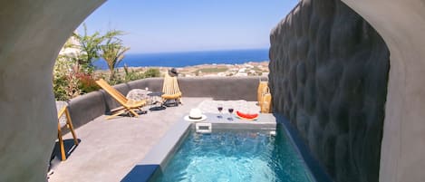 Studio outdoor jetted tub Sea View (Erinia) | Utsikt frÄn rummet