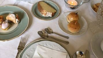 Daily buffet breakfast (EUR 25 per person)
