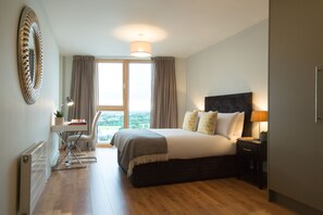 复式, 2 间卧室, 露台 | 2 多间卧室、高档床上用品、客房内保险箱、遮光窗帘