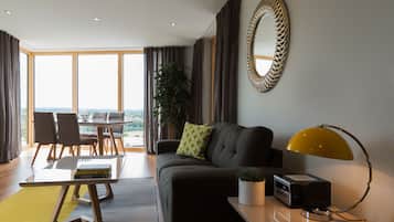 Duplex, 2 Bedrooms, Terrace | Living area