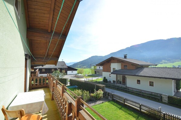 Apartment | View from room - Chalet Nostalgie - Leogang (Leogang)