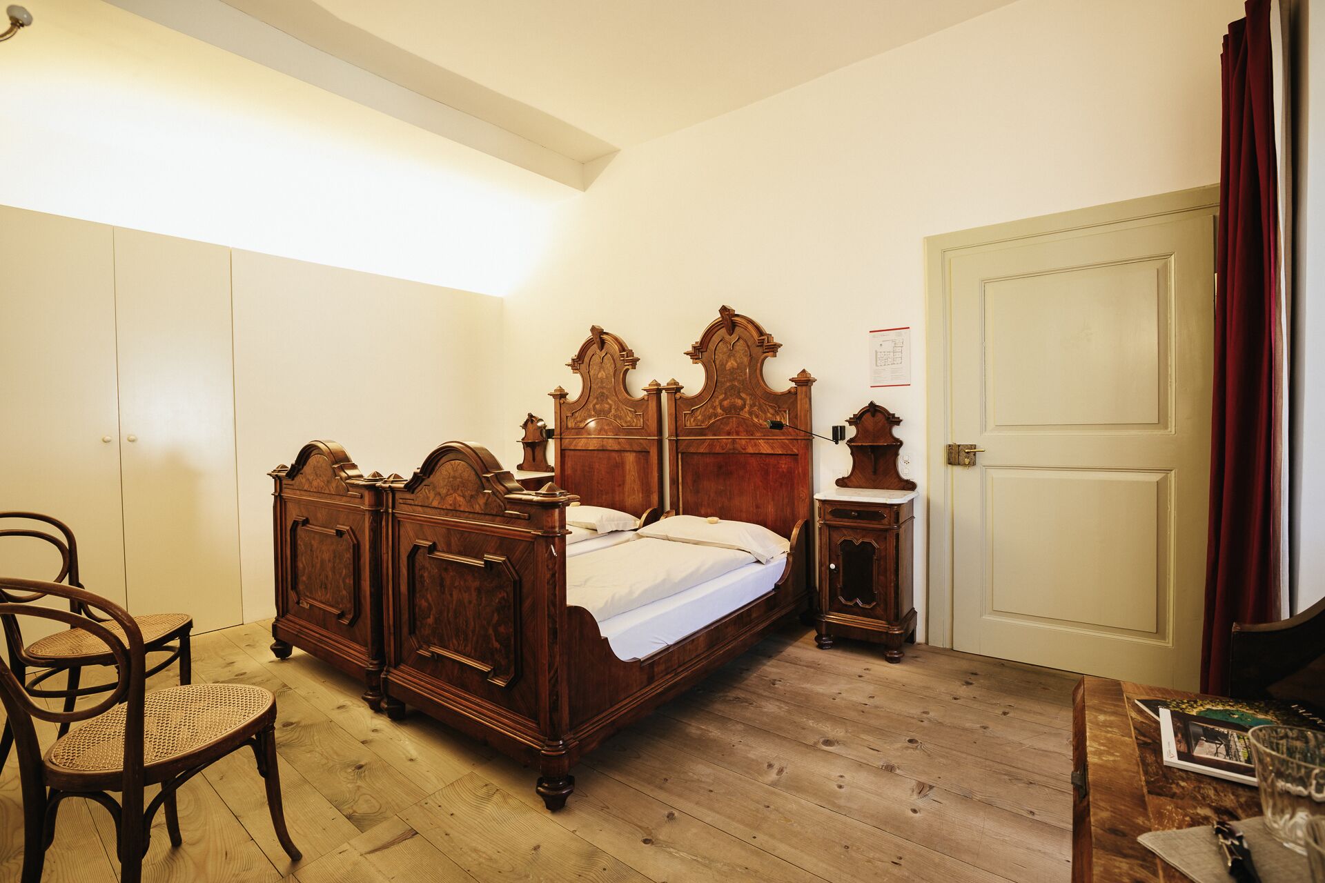 superior double or twin room, 2 single beds | 1 bedroom, in-room safe, desk, free wifi