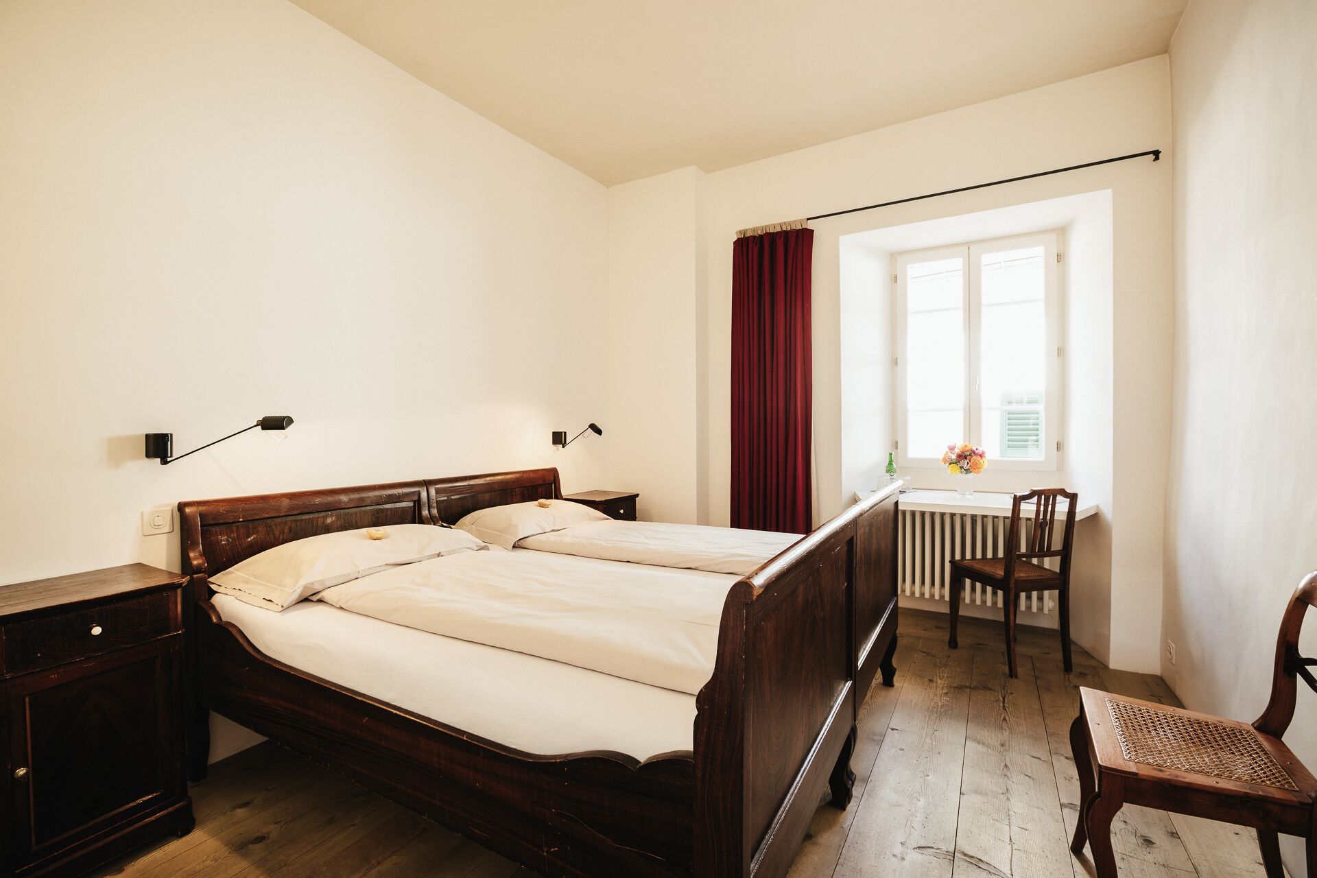 double or twin room, 2 single beds | 1 bedroom, in-room safe, desk, free wifi