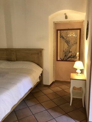 Appartement, terrasse | 1 chambre, décoration personnalisée, ameublement personnalisé, bureau