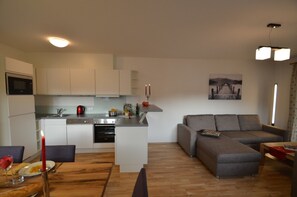 Apartment | Living area | Flat-screen TV - Apartment Mountain Panorama by Z-K-H Rentals (Zell am See)