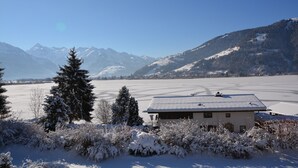 Apartment | View from room - Apartment LAKE & MOUNTAIN VIEW (Zell am See)