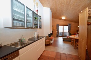 Apartment | Wohnbereich | Flachbildfernseher