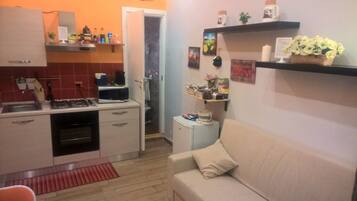 Lägenhet - 2 sovrum - balkong (check-in at Via Cantelmo 10) | Vardagsrum | LCD-tv