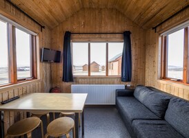 Family Cabin, 1 Bedroom, Mountain View | 1 bedroom, premium bedding, blackout drapes, soundproofing