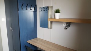 Habitación con 2 camas individuales, 1 habitación, con acceso para personas discapacitadas | Ropa de cama de alta calidad, wifi gratis y ropa de cama