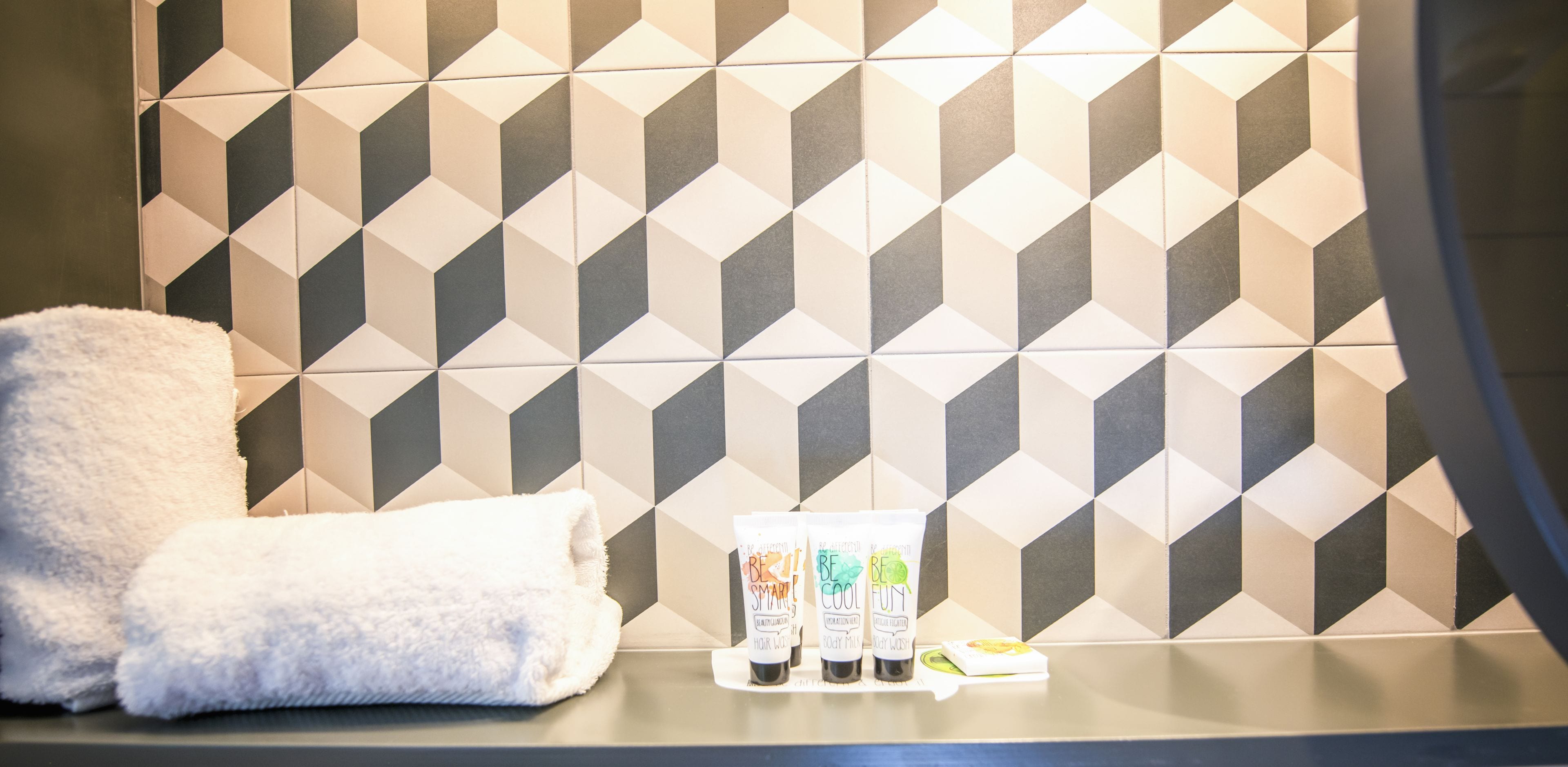 suite, terrace | bathroom | shower, free toiletries, hair dryer, towels
