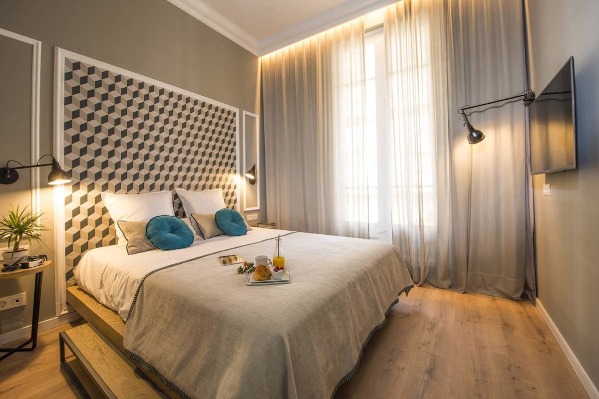 Minibar, in-room safe, blackout drapes, soundproofing