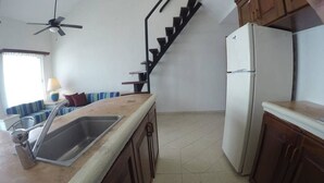 Basic-Apartment, 1 Schlafzimmer | Eigene Kochnische | Wasserkocher mit Kaffee-/Teezubehör, Kühlschrank