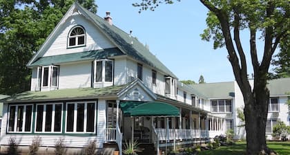 Rosemont Inn Resort B&B