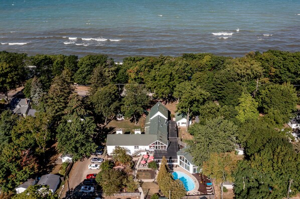 Property grounds - Rosemont Inn Resort B&B (Douglas)