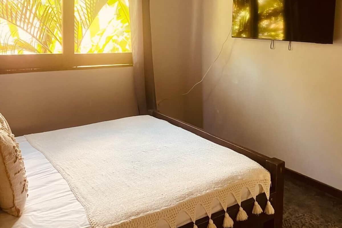 Apartment, 1 Bedroom, Kitchen, Pool View | In-room safe, free WiFi, bed sheets