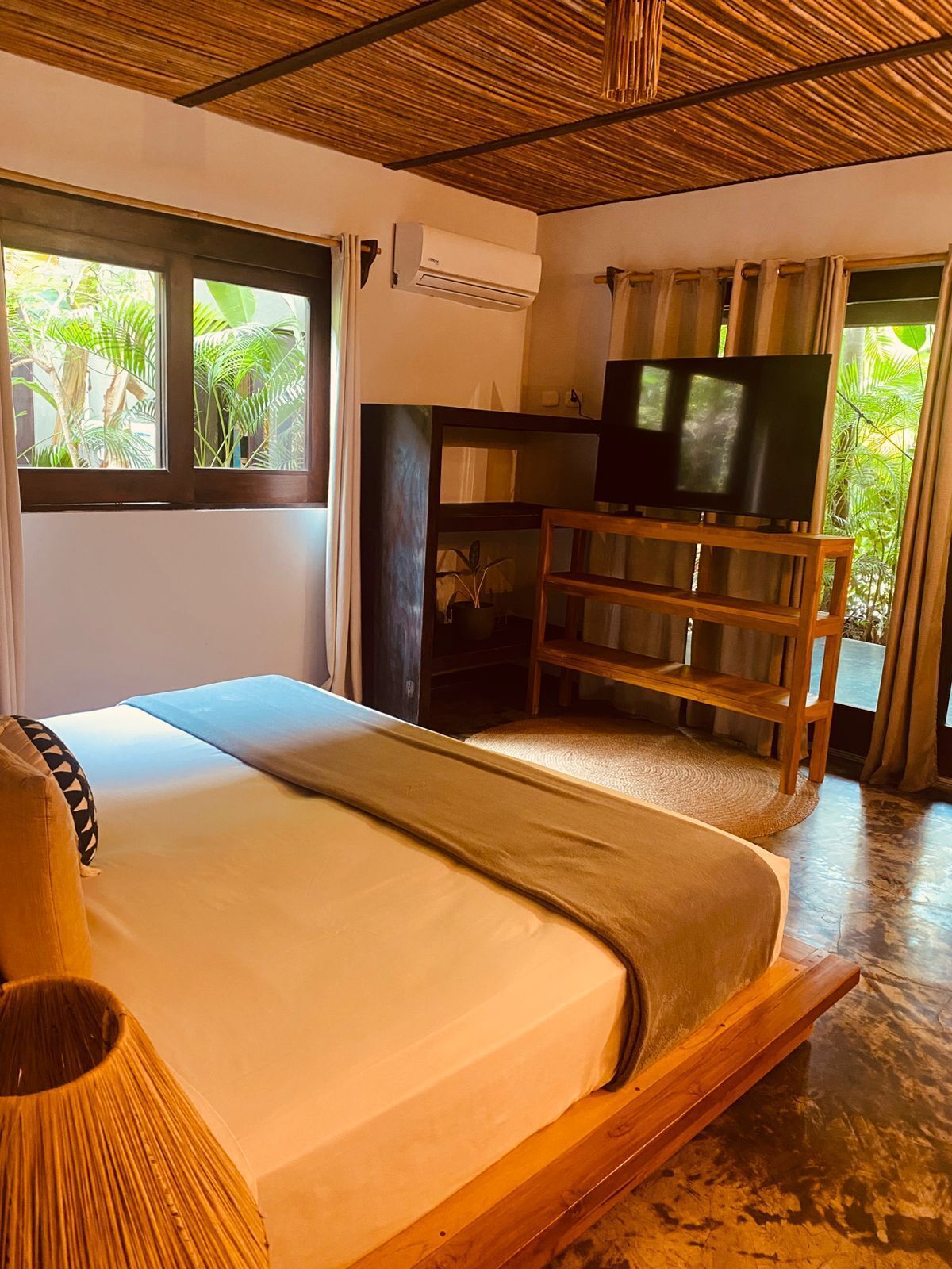 Design Studio, 1 King Bed, Kitchen, Beachside (Estudio Pacha) | In-room safe, free WiFi, bed sheets